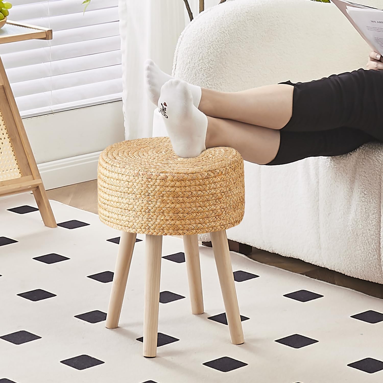 Cpintltr Round Ottoman Footstool Foot Stool Pouf Ottomans with Solid Wood Legs Hand Weave Hyacinth Footrest Step Stool for Living Room Balcony Garden Natural Hyacinth Seagrass